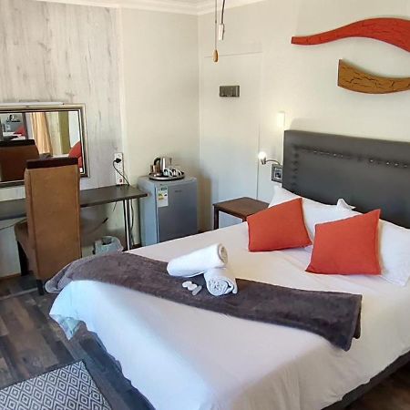 Premiere Guesthouse Bloemfontein Exterior foto